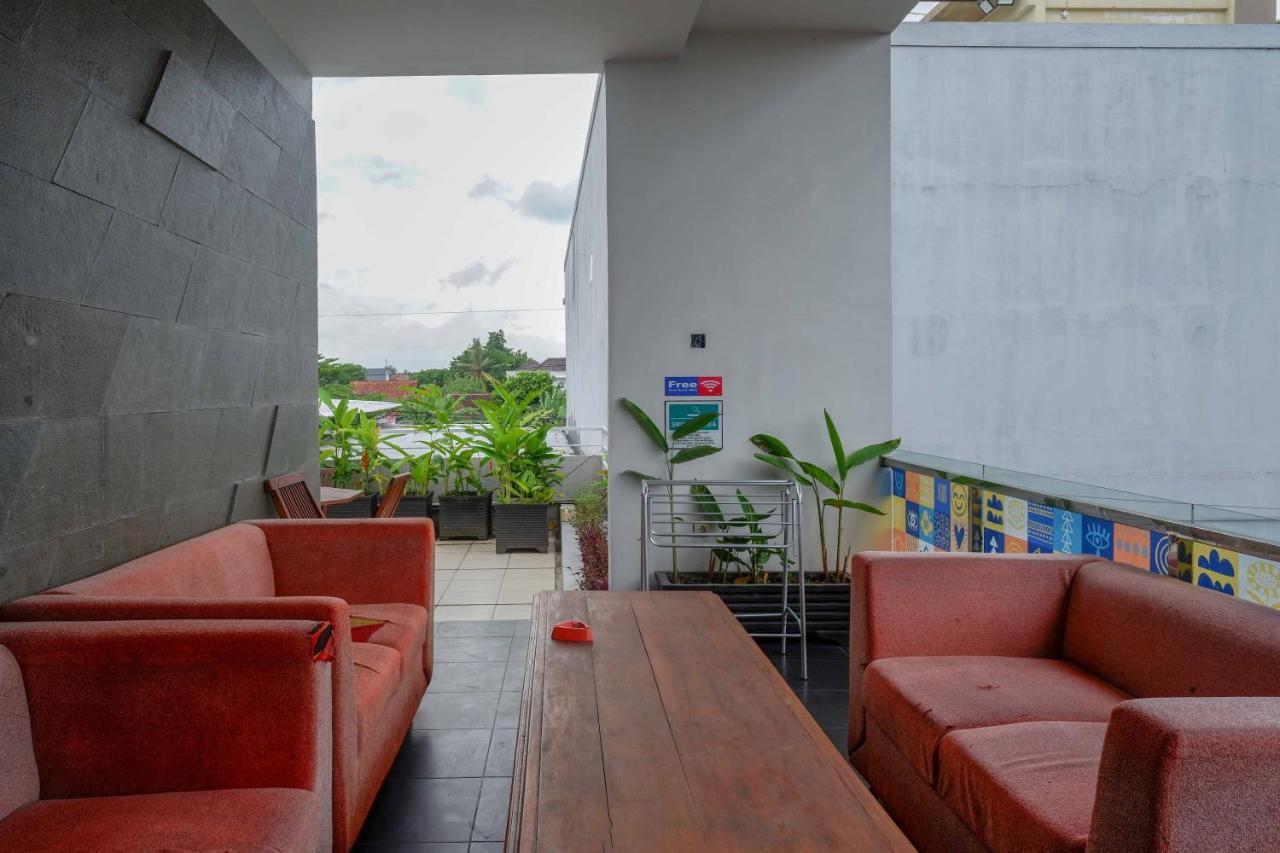 Sans Hotel Absari Yogyakarta Jarakan Exterior foto